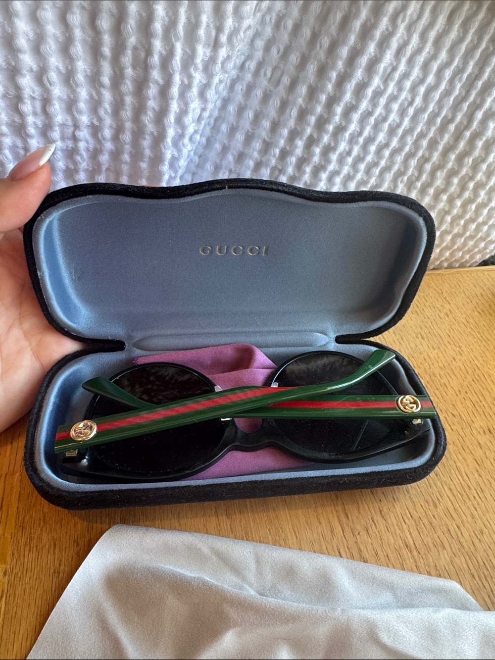 Gucci Black Round Frame Sunglasses with Dark Lenses - Picture 7 of 7